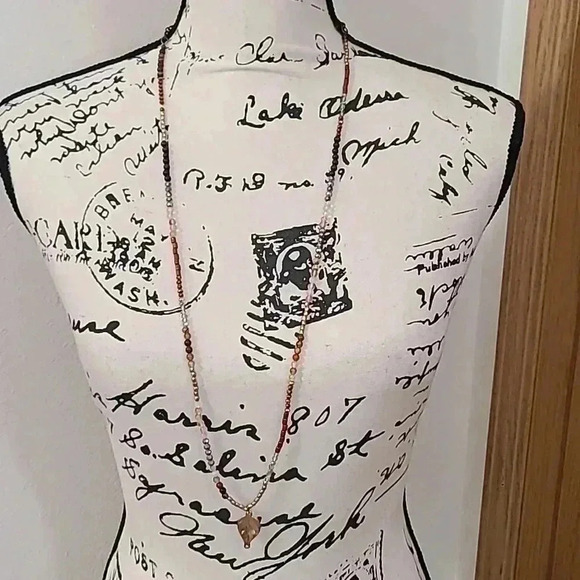 #19 set of 3 gold beaded geometric chain leaf necklaces - Picture 4 of 4